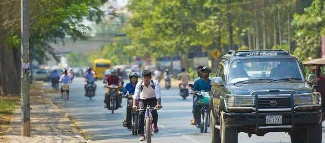 中国十大汽车最多的城市,中国第一个行驶汽车的城市
