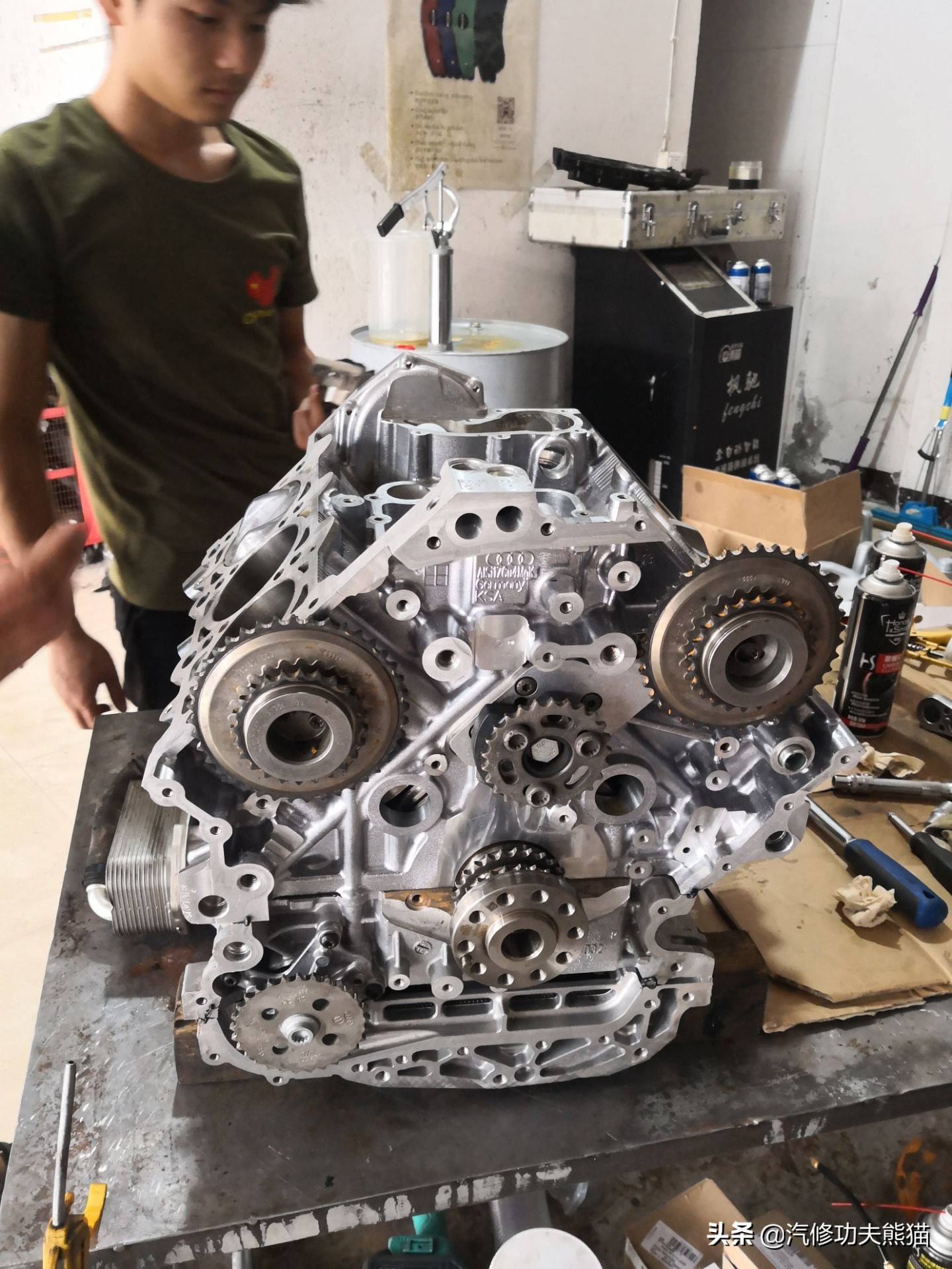 奥迪a8l烧机油严重有什么征兆,奥迪a8l烧机油现象普遍吗