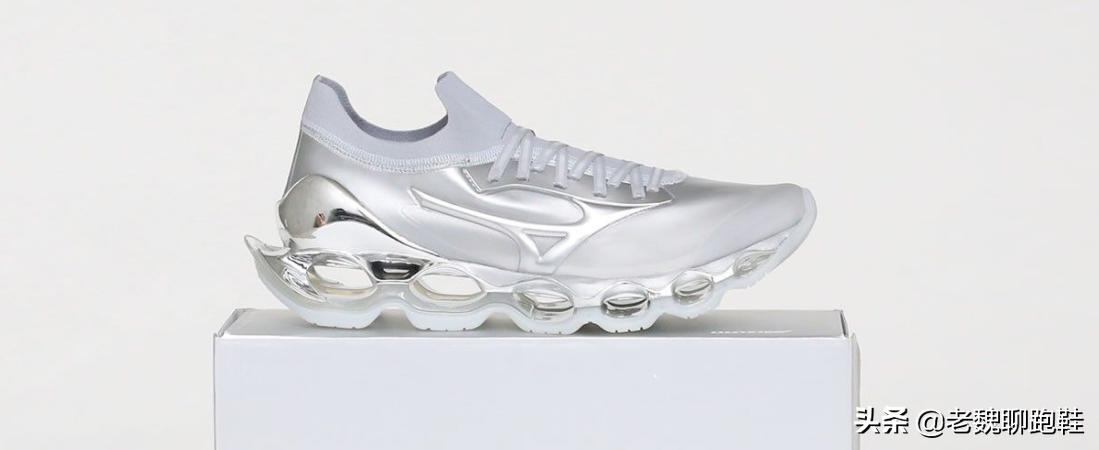 亚瑟士和美津浓跑鞋哪个耐用,美津浓亚瑟士有二百多的跑鞋吗