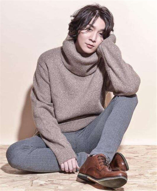 骚白为什么离开斗鱼直播频道,骚白两个亿签约斗鱼真的吗