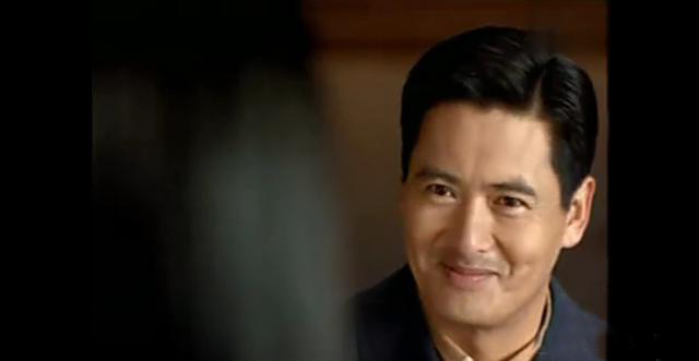 周润发代言的百年润发洗发水广告,周润发百年润发广告女主角是谁