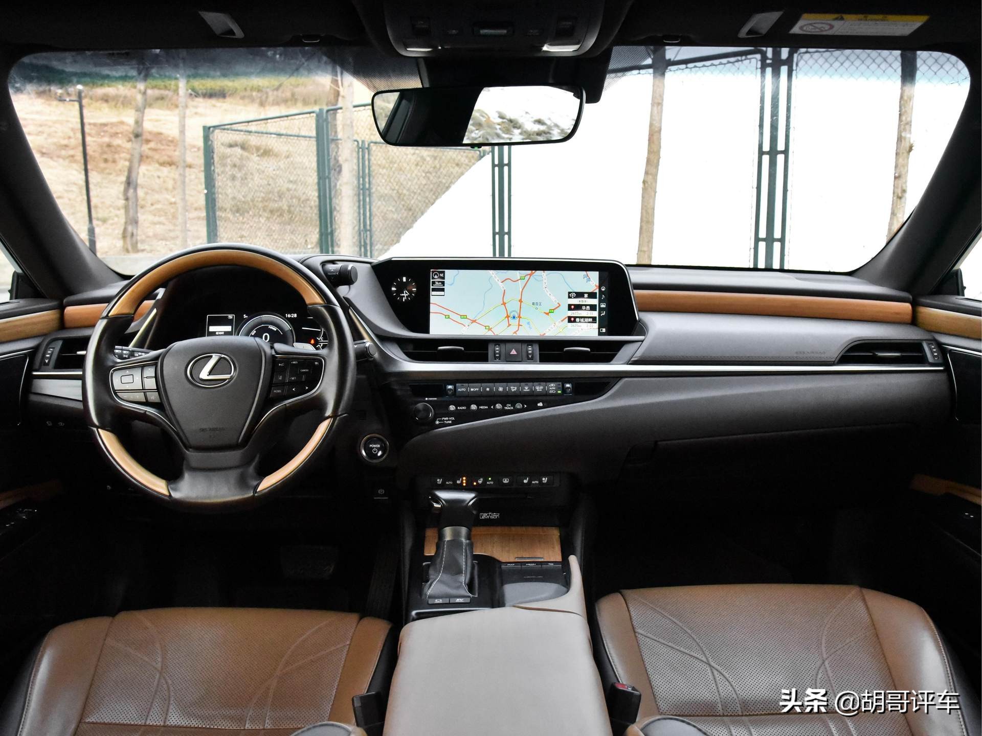 日系豪华车省油,2019年款雷克萨斯es260fsport