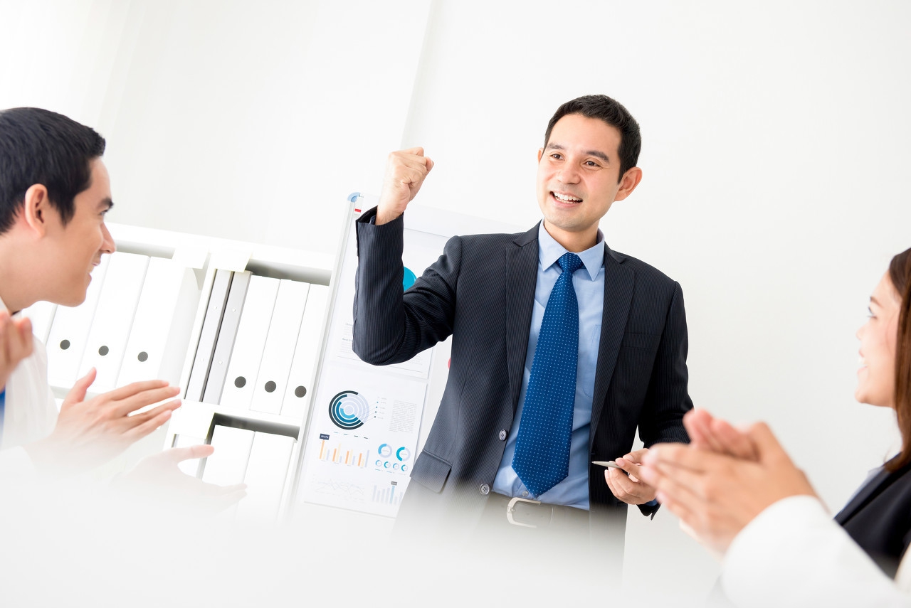 老是加班的领导怎么看,经常加班的人领导的看法