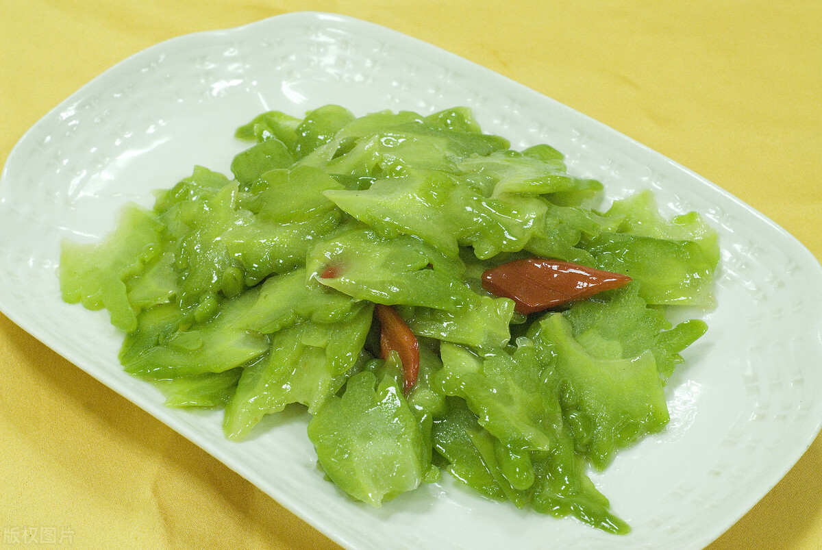 苦瓜怎么炒才不苦好吃,苦瓜要怎么炒才好吃又不苦