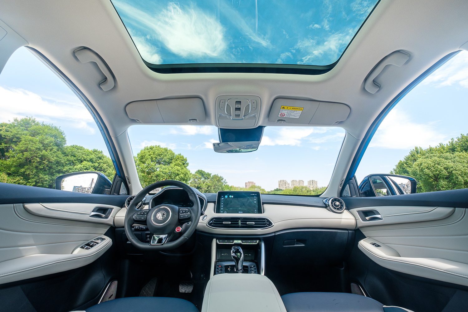 试驾mg领航新能源,mg领航手动挡测评