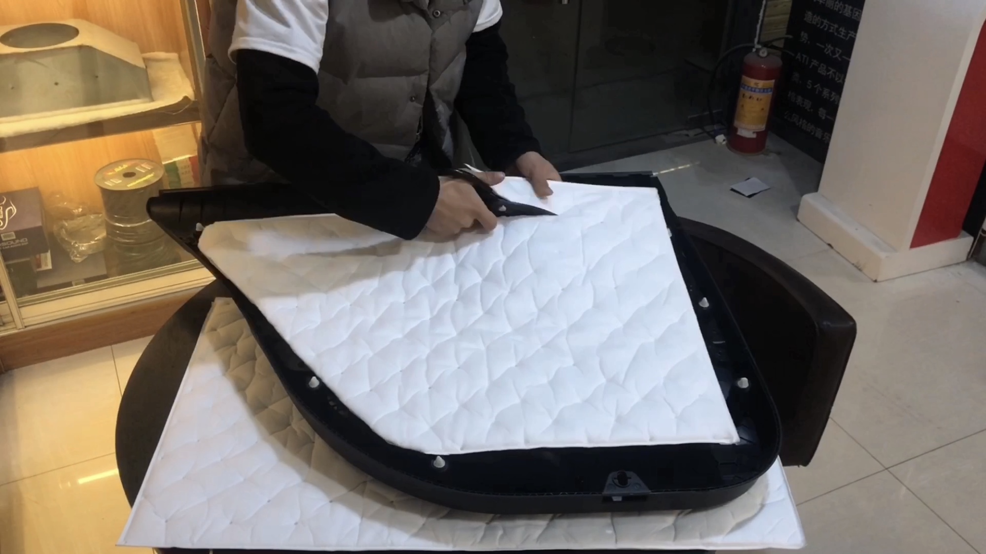 解决车内异响的物品,车内异响能不能用胶水