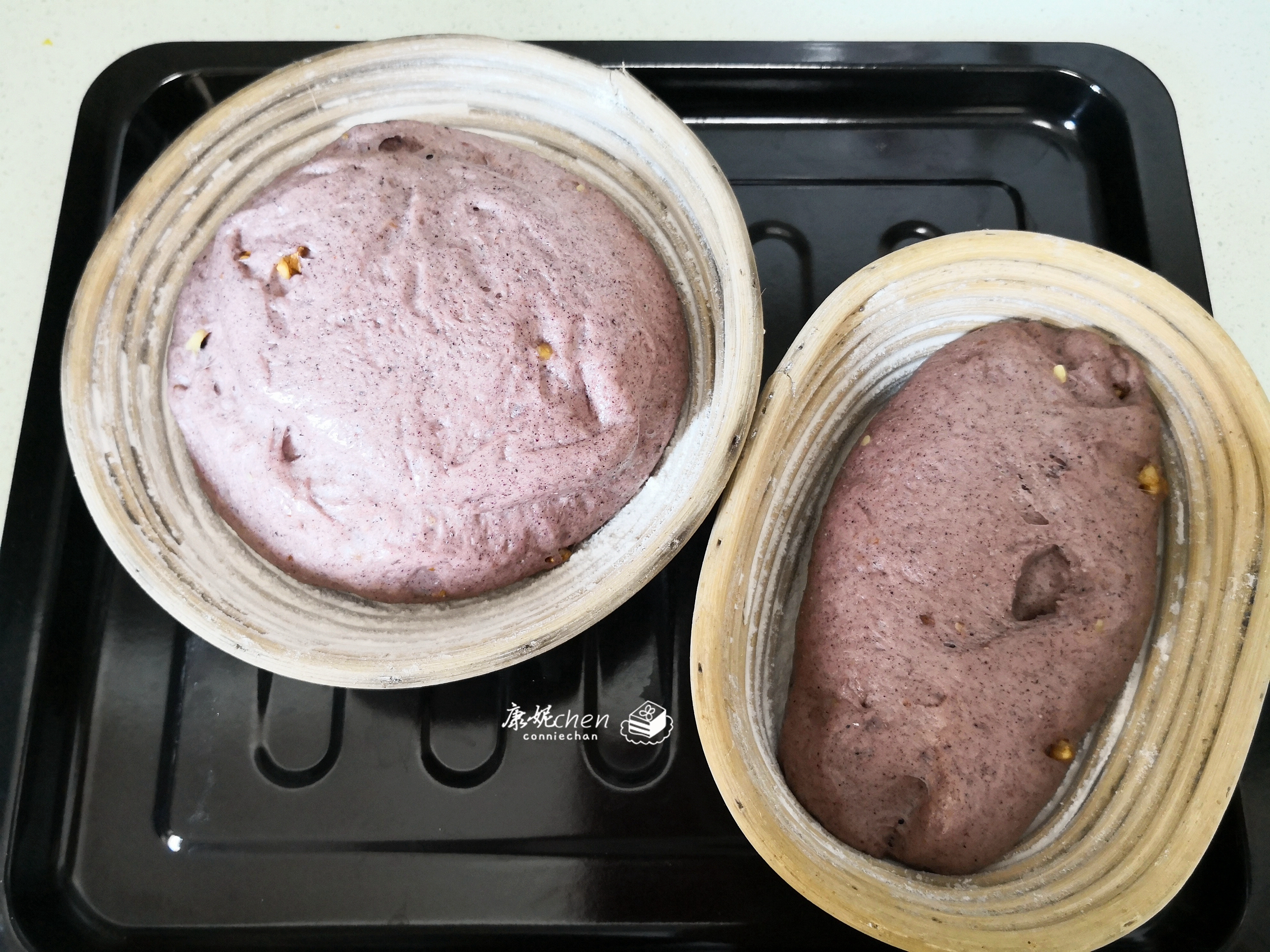 早餐营养面包黑米,黑米泡好后打成糊揉面做面包