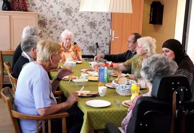 全球首家失忆小镇，所有居民都忘了自己是谁、来自哪里….