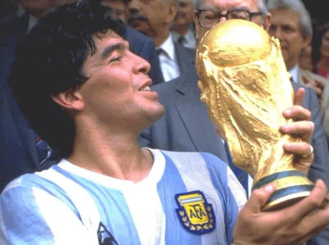 世界足坛十大顶级球员,世界足坛最具天赋的年轻球员