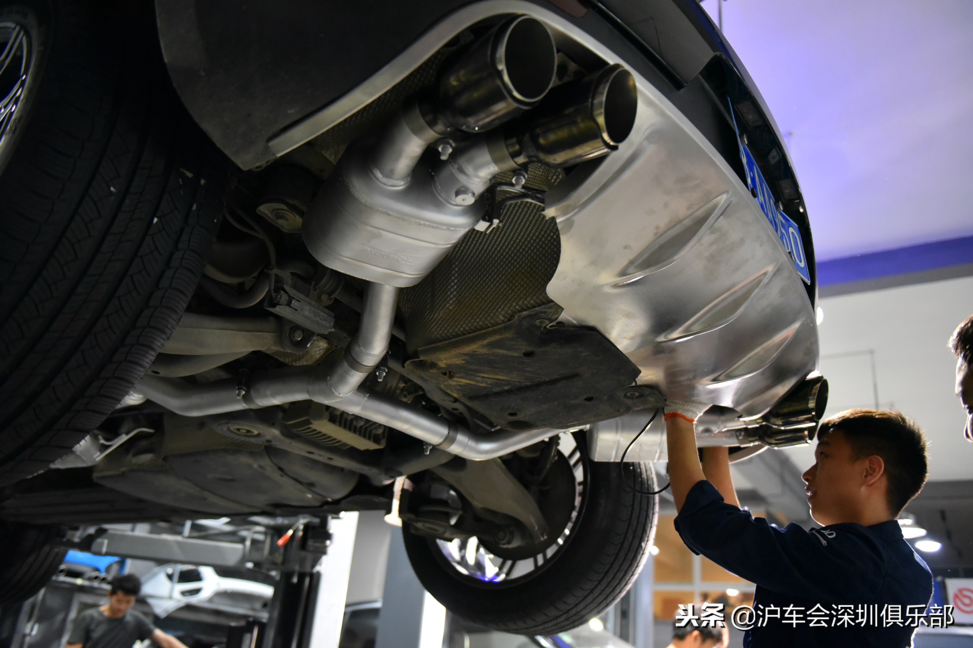 保时捷macan2021宝石蓝21寸大轮毂,保时捷macan改装轮毂