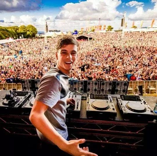 黑胶图书馆|*院妓**改造的唱片店，男人女人都想去