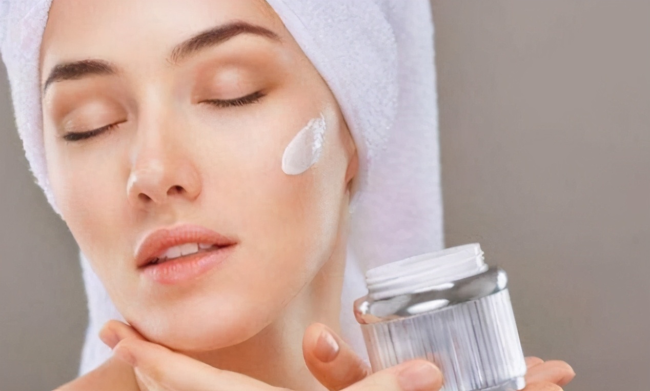 40岁女性眼袋越来越明显怎么办,40岁眼袋怎么消除小妙招