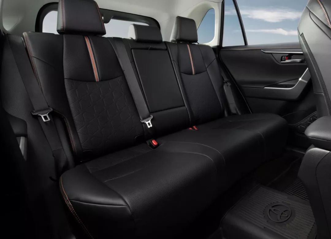 奔赴香港实测：这应该是最值得入手的RAV4！