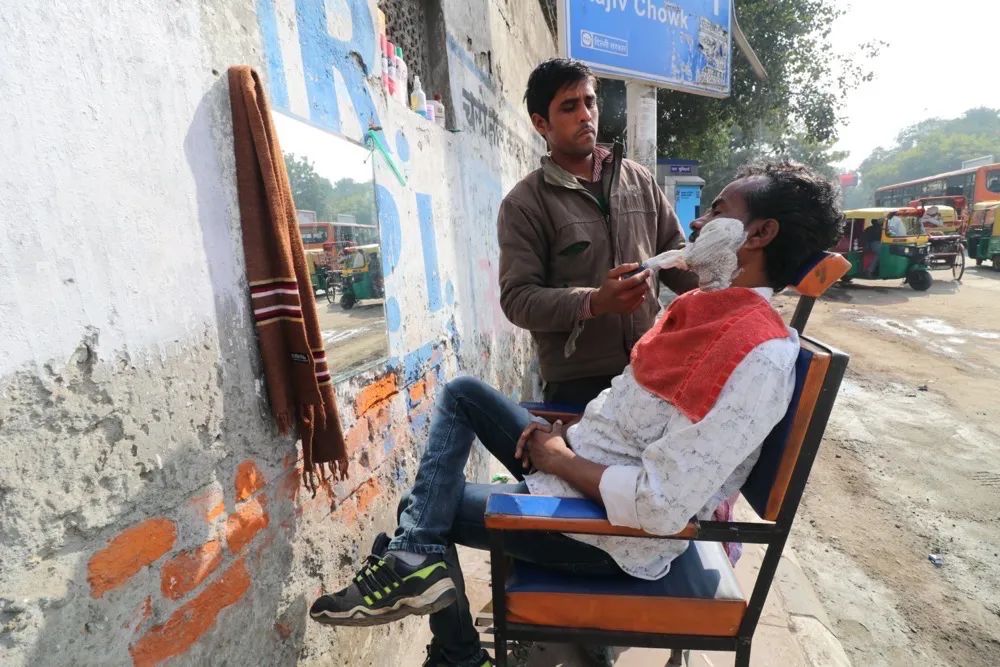 辞职后，我跑去印度恒河洗了个澡