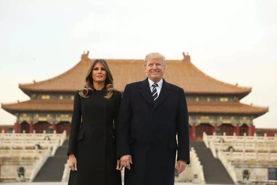 开车进故宫空姐被扒！溥仪都要买票，特朗普也须步行，你凭啥？