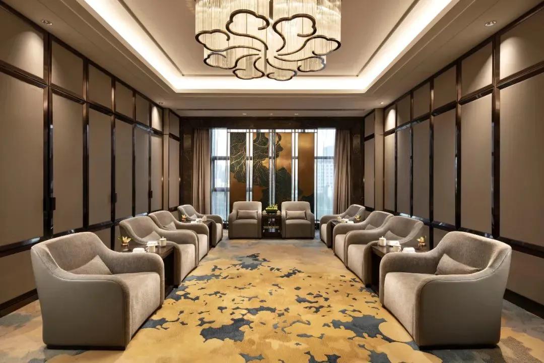 质造家居,扬州三盛希尔顿逸林酒店大床