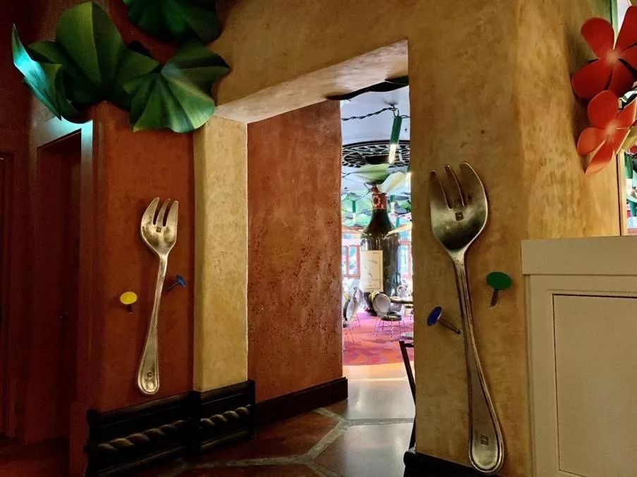 欧洲迪士尼亏损深层次原因,巴黎迪士尼是赚钱还是亏钱