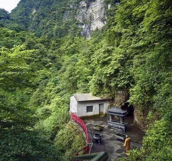 峨眉九老洞已经全部探明了吗,峨眉山九老洞未解之谜