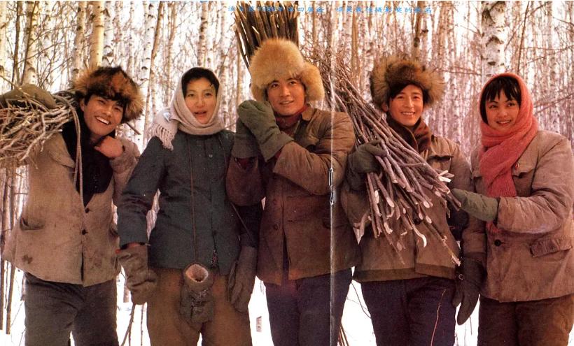 对程蝶衣恩将仇报的小四，27年后已两鬓斑白，但气质依旧如兰