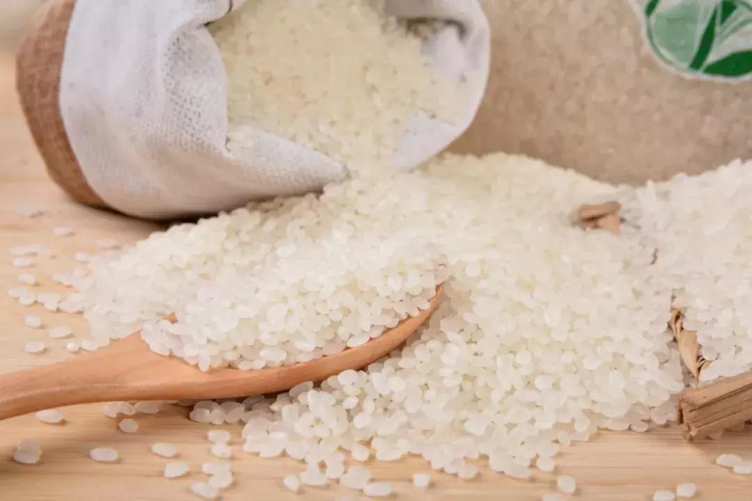 这家餐厅火了特色菜,这家餐厅火了顾客排队