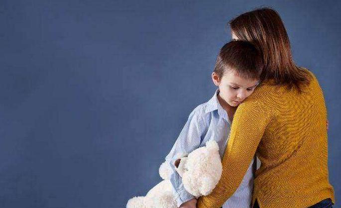 小孩依赖被子和小毯子视频,小孩依赖毯子