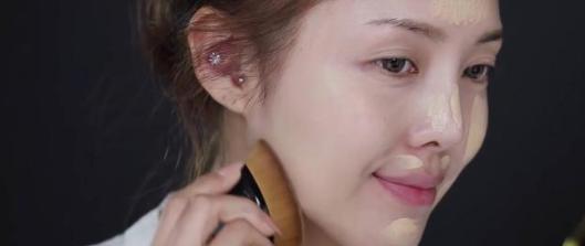 女人出门尽量化淡妆,日常出门都是怎么化淡妆