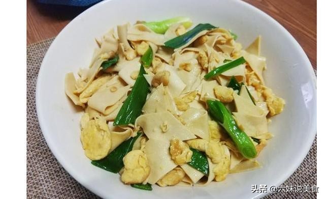 土豆豆腐尖椒丝汤,尖椒干豆腐土豆白菜