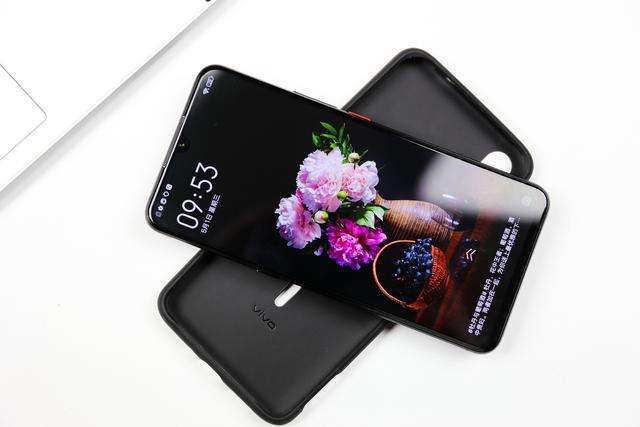 iqoo值得买吗质量如何,iqoo值得买的手机护眼续航久