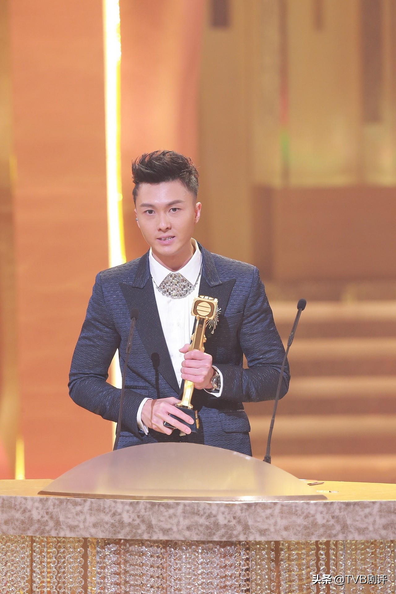 tvb颁奖典礼飞跃进步男艺员2018,tvb2021飞跃进步男艺人奖项引争议