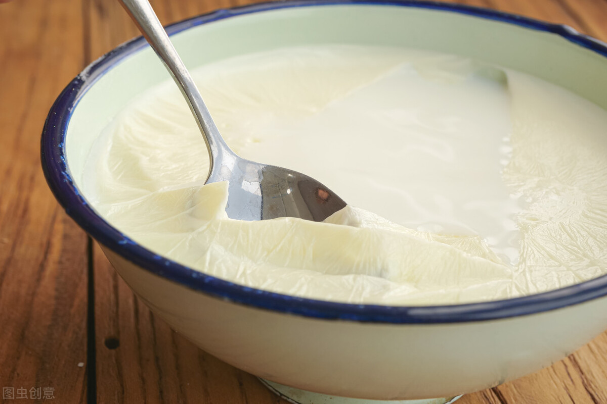 羊奶比牛奶好在哪些,到底羊奶和牛奶哪种好些