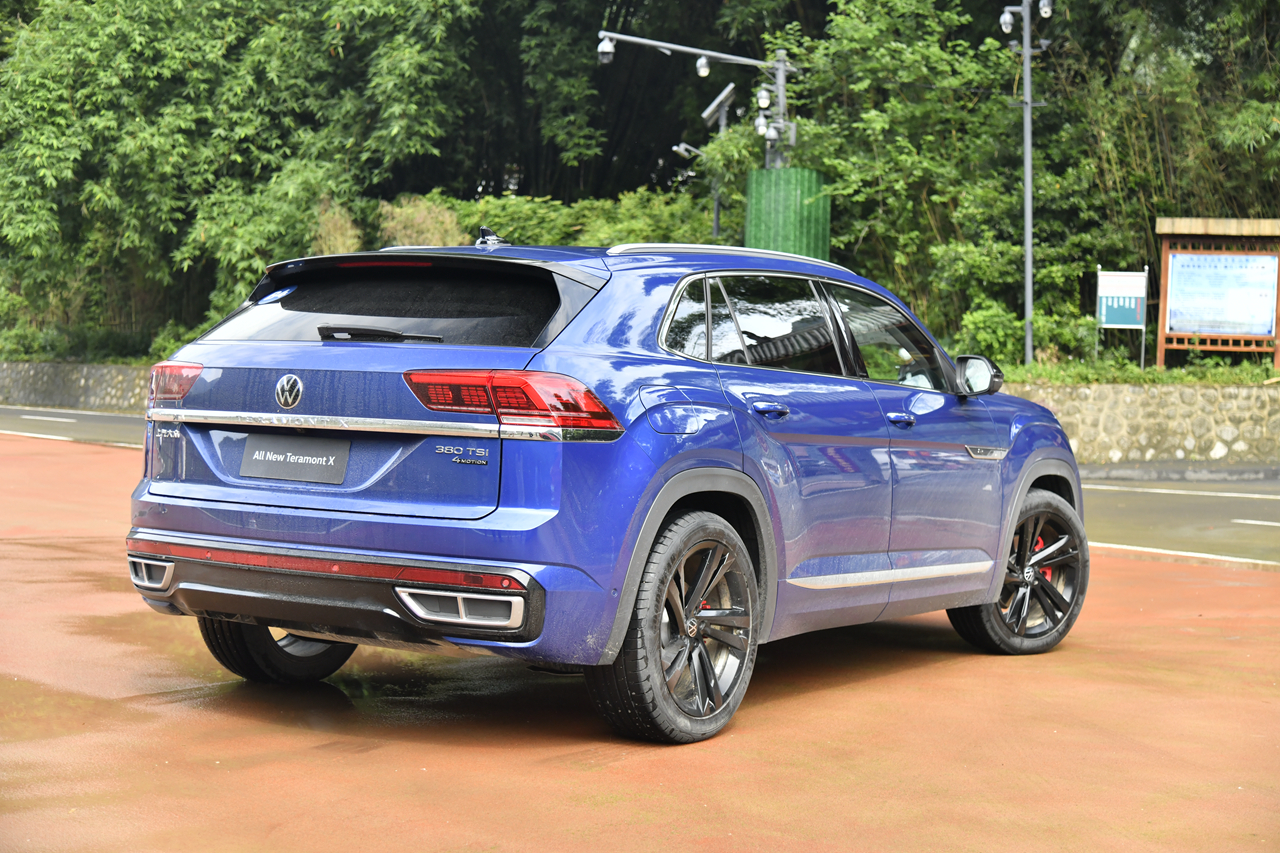 试驾｜全新途昂家族内饰终于改变，给躺平青年打个样儿