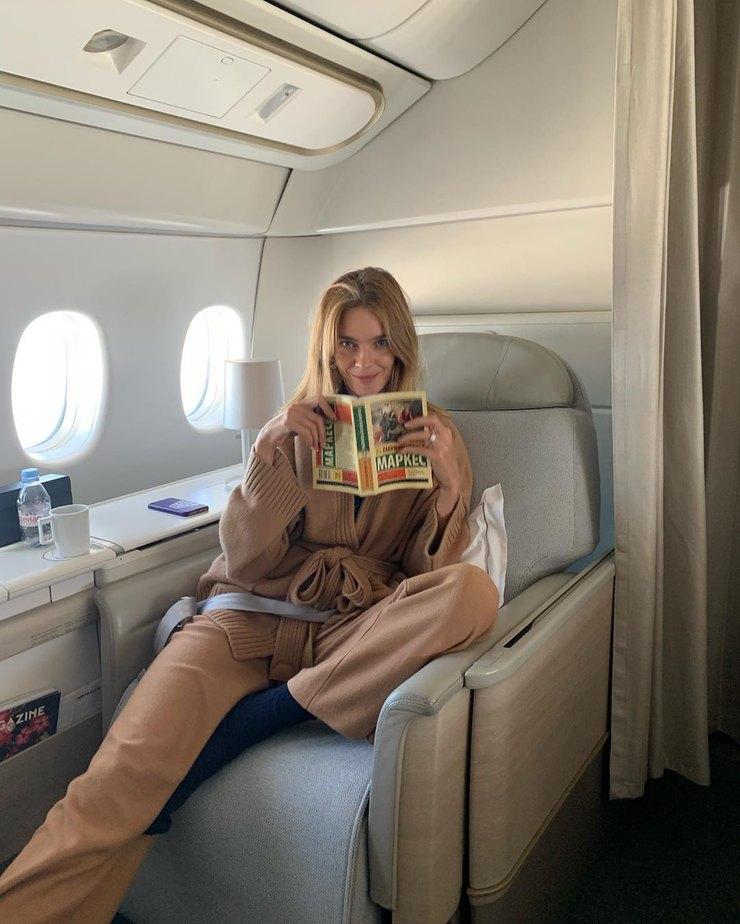 “穿着1万6的羊绒衫上班,老板夸我像章泽天”