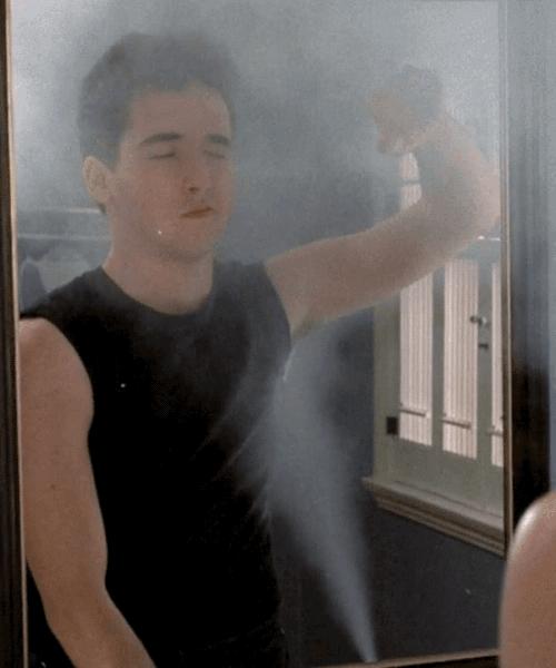 香水的正确喷法持久留香24小时,喷香水时怎么才能让香水留香一天