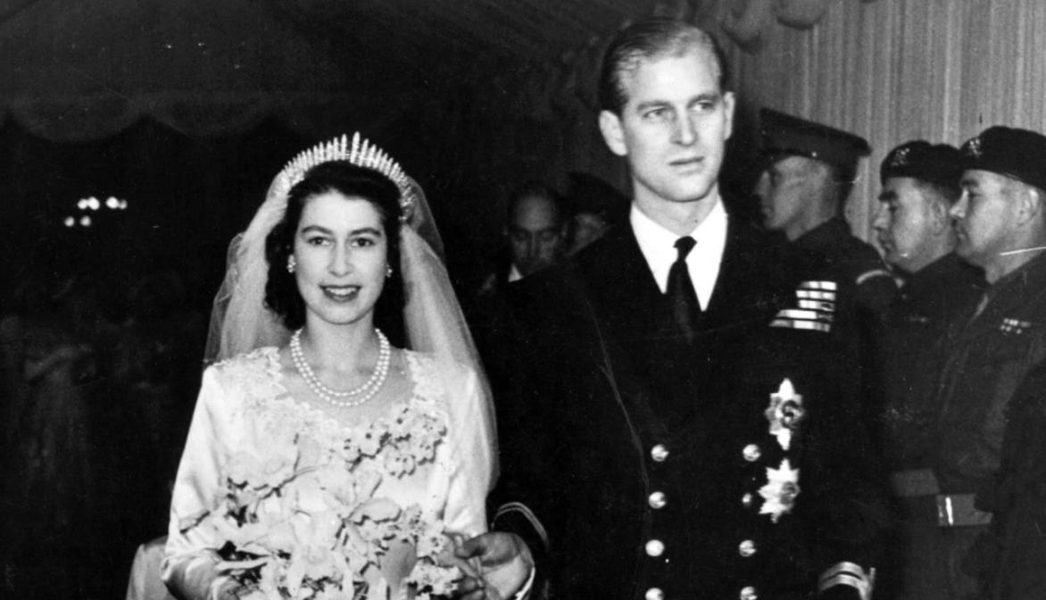 英国皇室查尔斯和戴安娜,英国女王和查尔斯日常