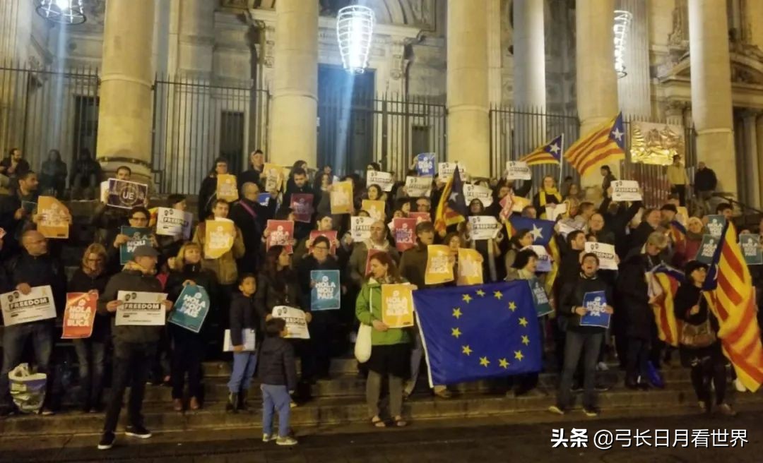 19岁那年决定，一个人从北京搭车去巴黎