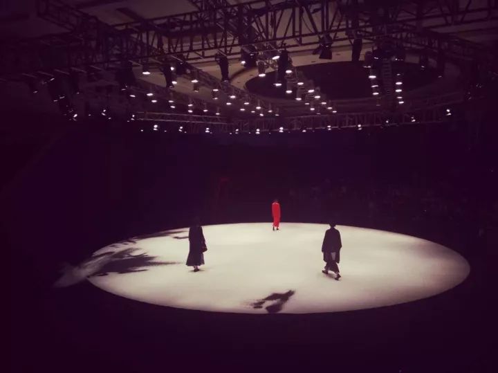 长得帅的人，事业都会成功！艺术家丁勇与他的冒险人生