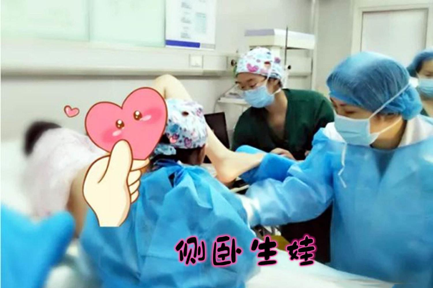 有一种孕妇叫非洲妈妈，分娩姿势像“母鸡下蛋”，网友：不难受？