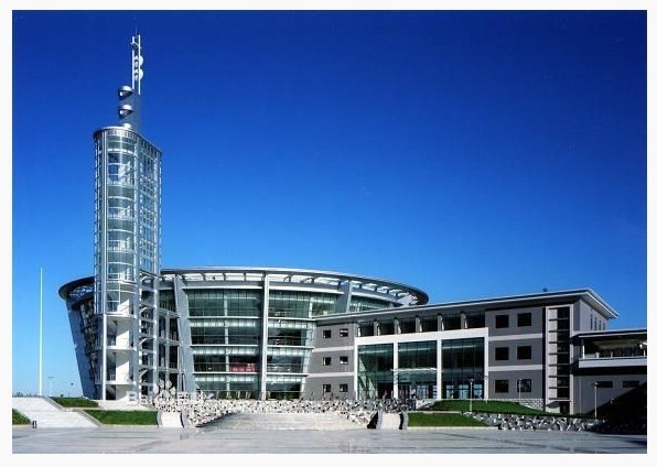 国内这所曾经“一穷二白”的二本大学如今排名193名，很是风光