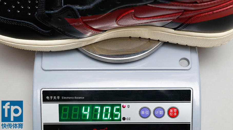 aj1爆漆皮,aj1亮面漆皮耐穿吗