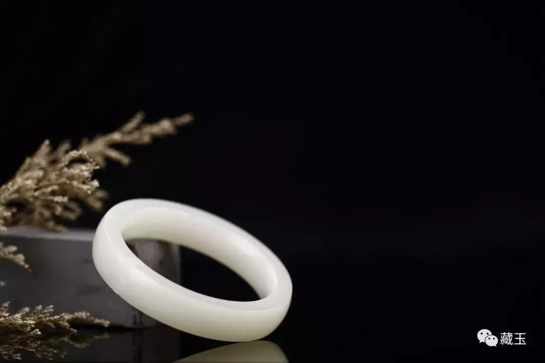 五个诀窍告诉你翡翠手镯怎么挑,玉手镯选购口诀