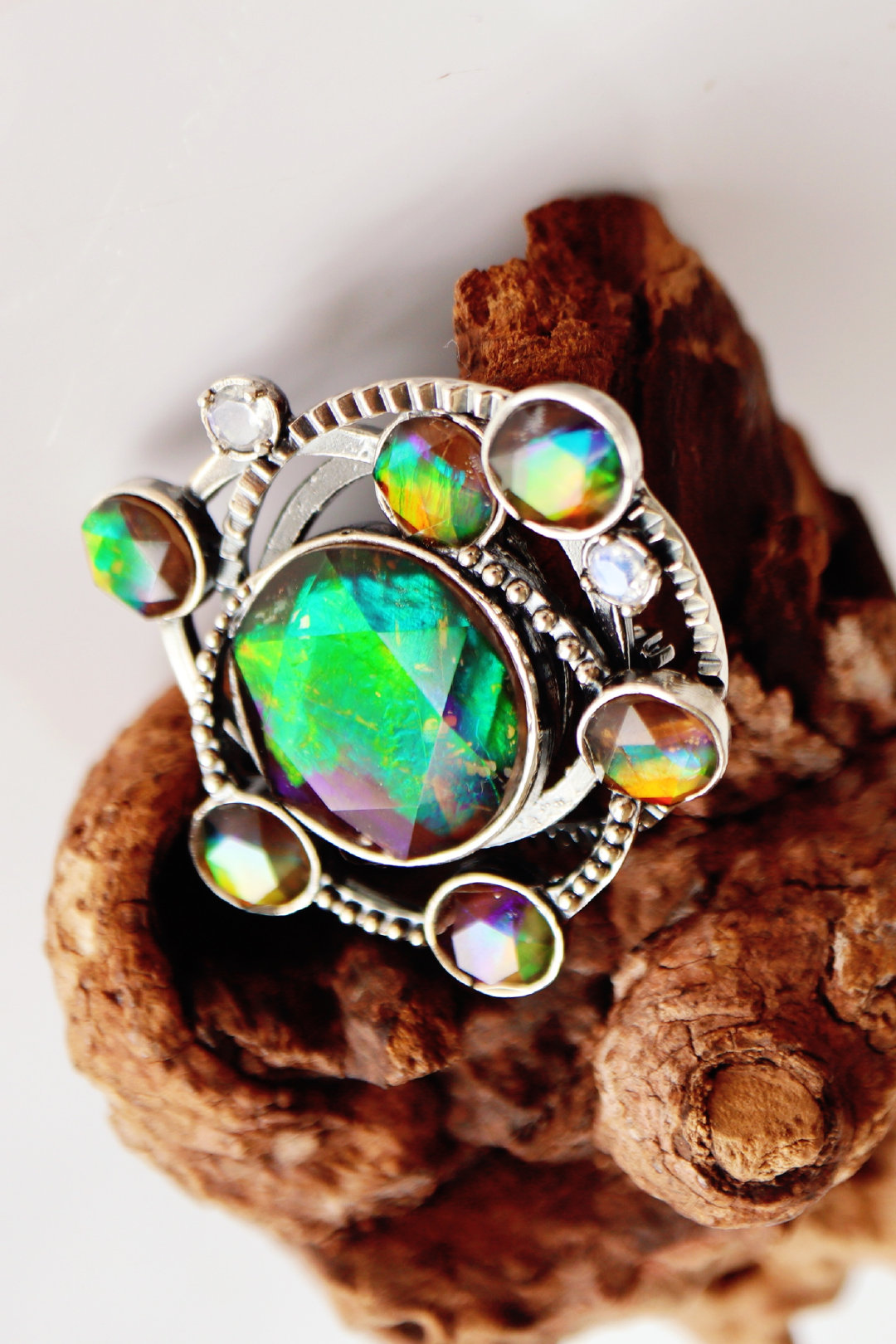 七夕节给女朋友送什么首饰好呢,七夕节礼物送什么首饰好