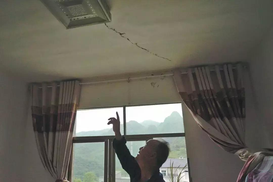 村民房屋沉降开裂,开采砂石导致房屋开裂怎么处理