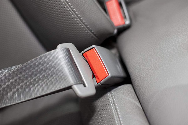 雨天涉水行车的注意事项是什么,雨天行车注意涉水路段