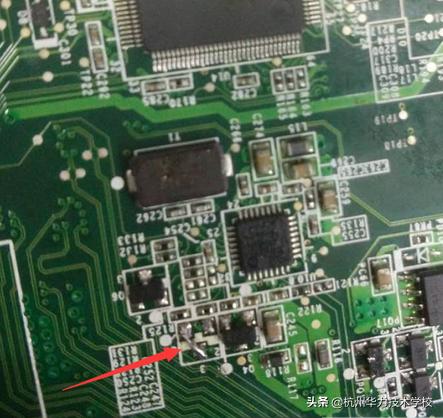 维修联想E46A不亮机挡内存故障-杭州华力学校