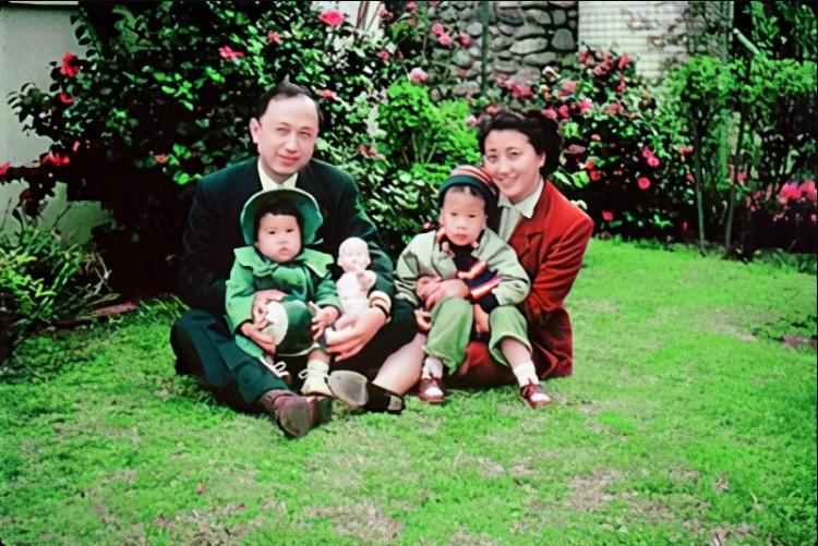 蒋英和钱学森年轻照片,蒋英和钱学森照片