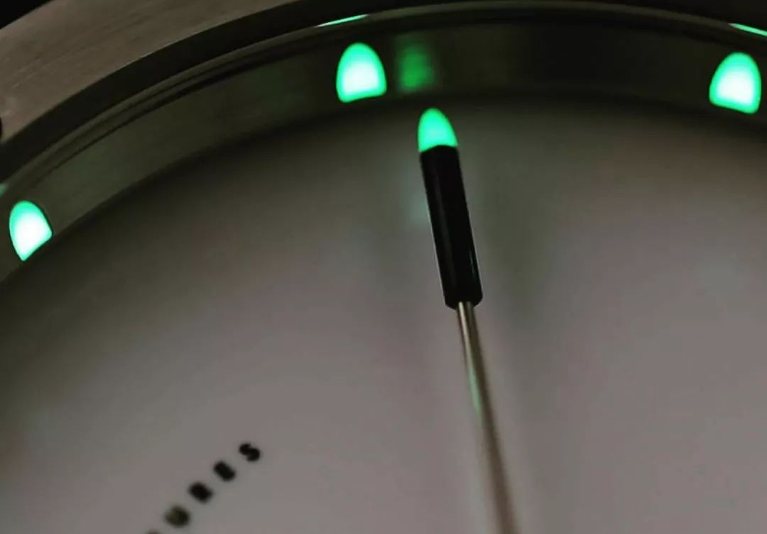 手表不能戴着洗澡,手表不能戴着洗澡解析