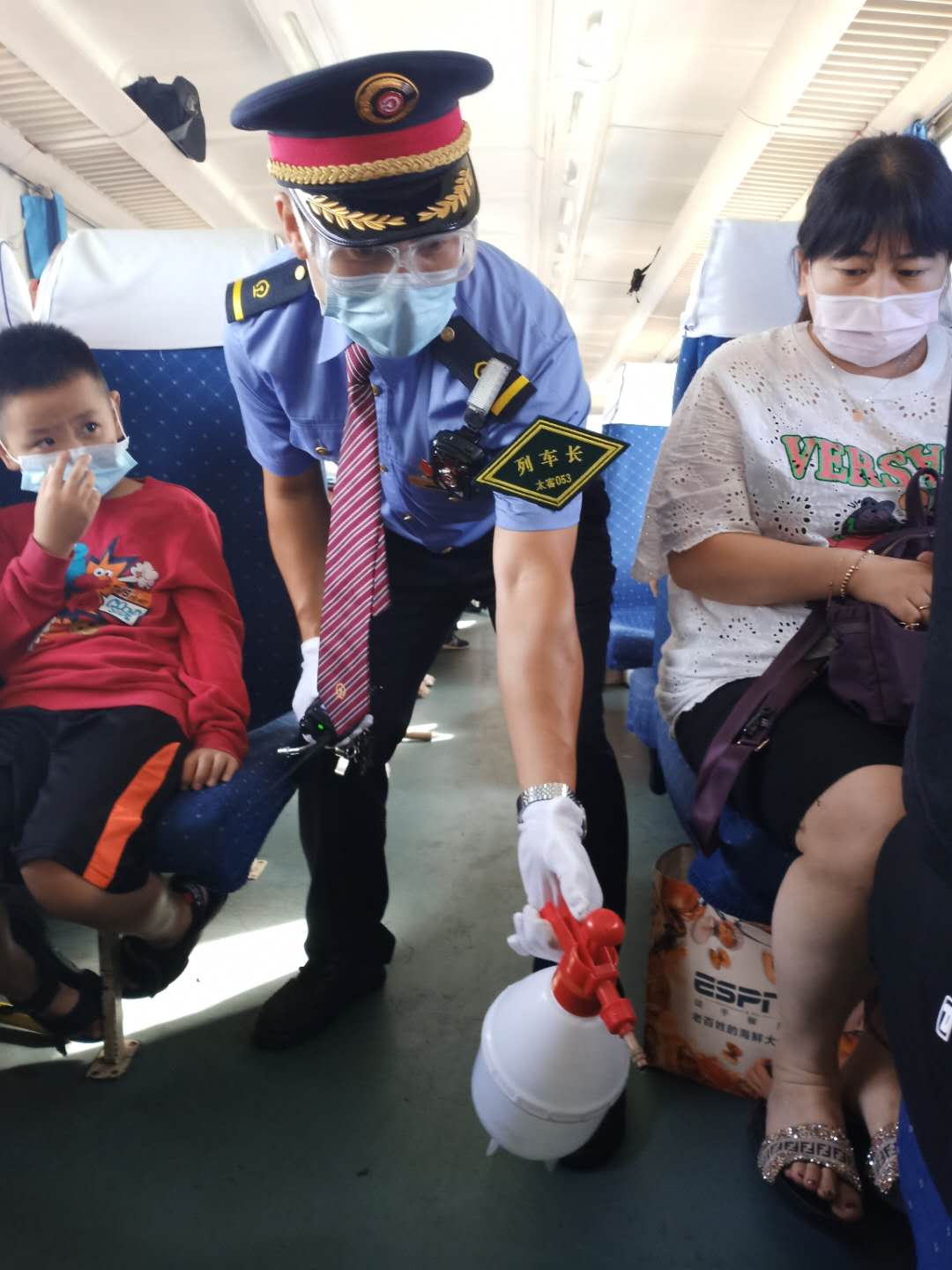 立足岗位的列车长——K7831次列车长李兴虎