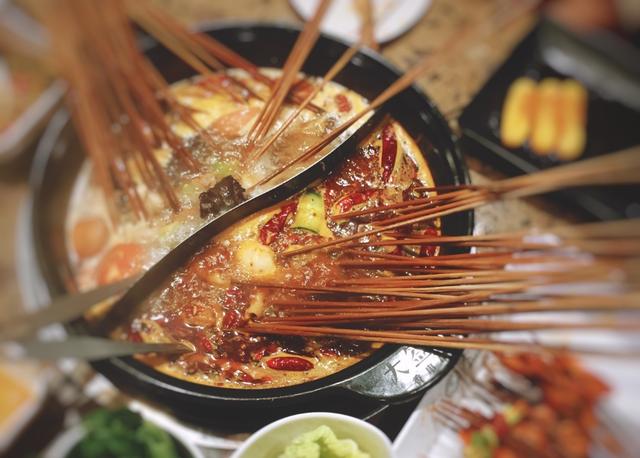 冒菜火锅麻辣烫钵钵鸡有什么区别,钵钵鸡串串麻辣烫区别