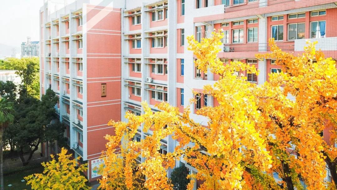 福州最牛逼的学校,被清华北大争着录取