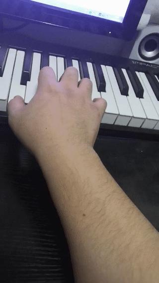 快速弹八度怎么练,手小如何弹八度四音